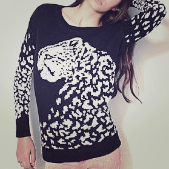 Garage Leopard Sweater Medium